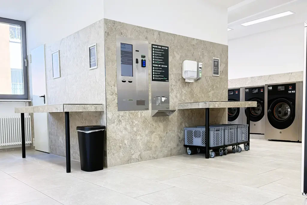 Waschsalon Stuttgart Ost mit modernen Maschinen und angenehmer Atmosphäre