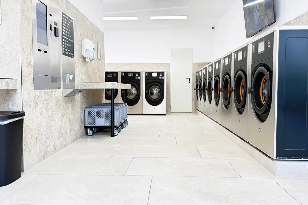 Moderne Waschmaschinen im SB-Waschsalon Stuttgart Ost von Wash&Go